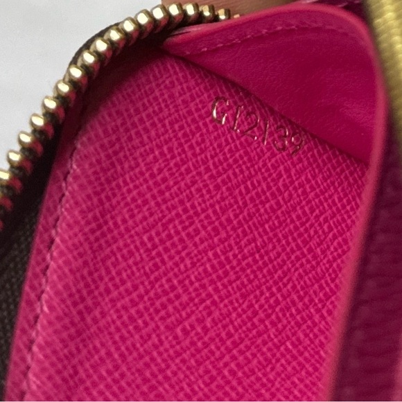 LOUIS VUITTON Monogram Clemence Zippy Wallet with flower charm - Picture 5 of 13